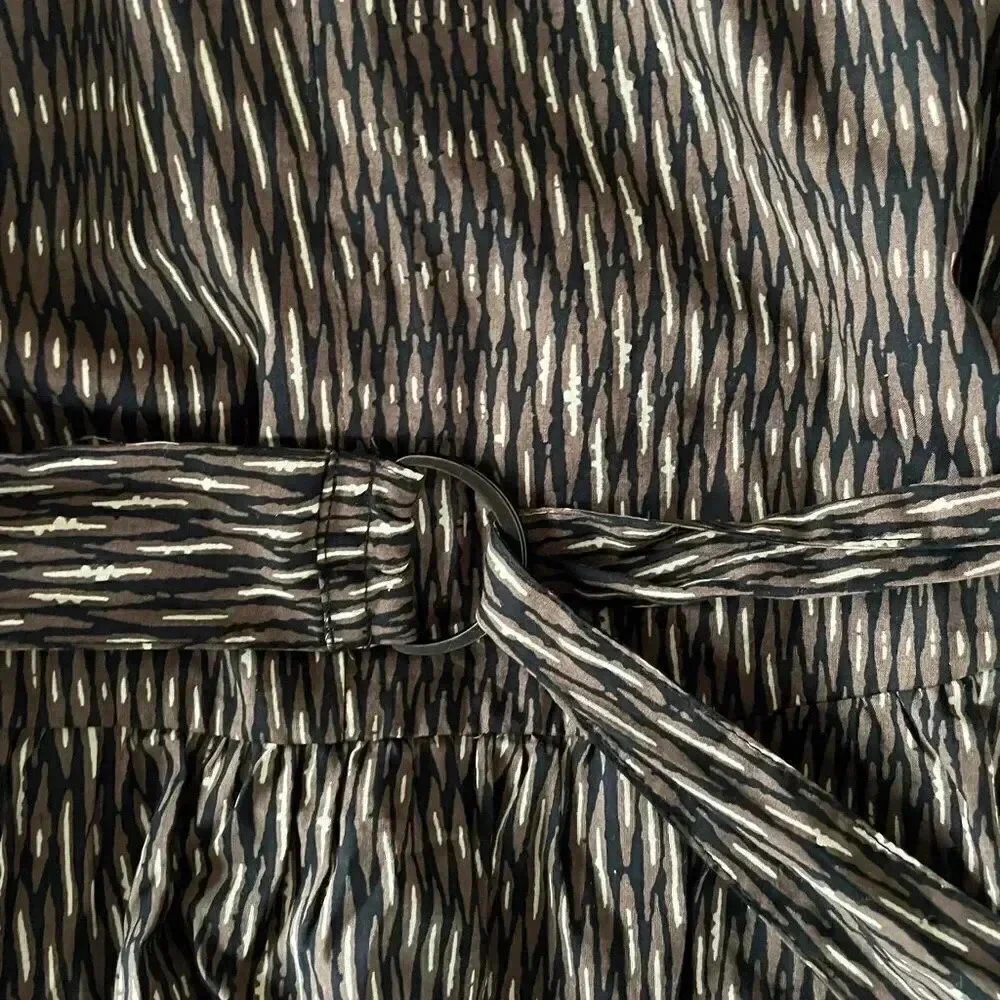 Banana Republic Belted Tiered Blouse - Picture 4 of 12